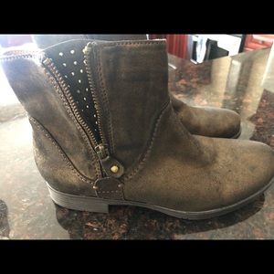 Earthies Sintra Rock Metal Studded Boot 6 new!!